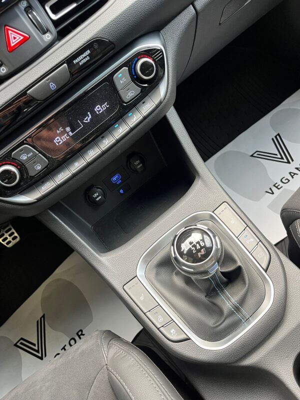 HYUNDAI i30 N PERFORMANCE