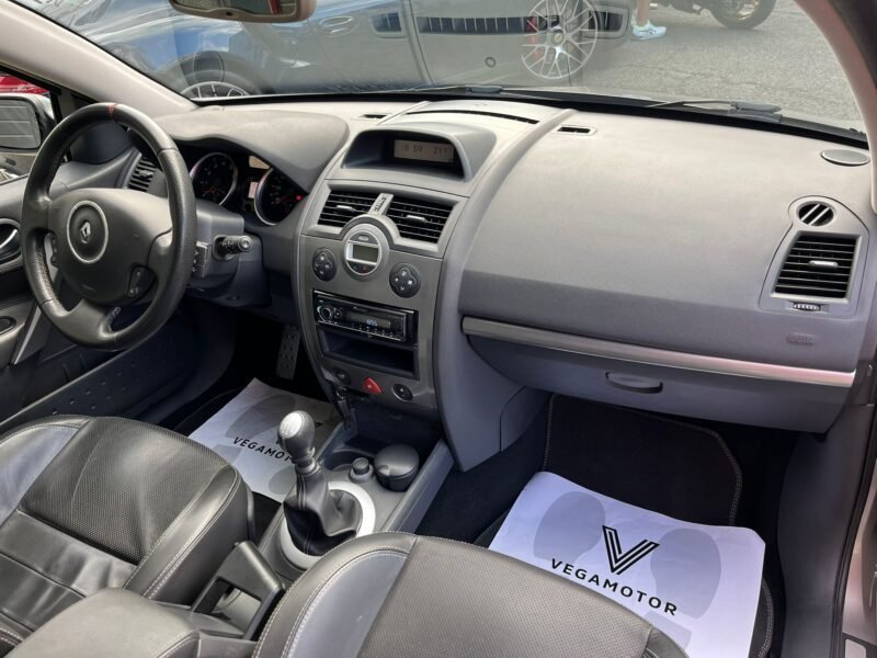 RENAULT Megane SPORT