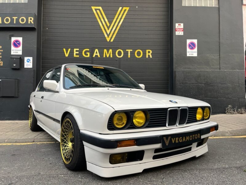 BMW 320I E30