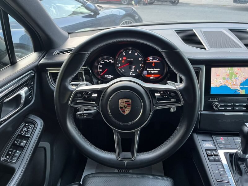 PORSCHE Macan S