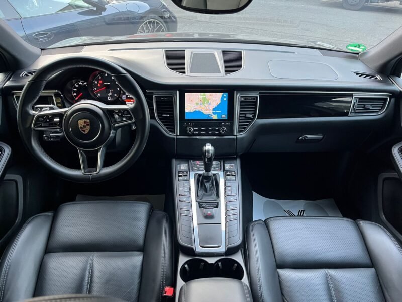 PORSCHE Macan S