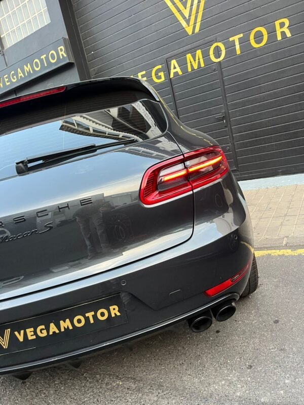 PORSCHE Macan S