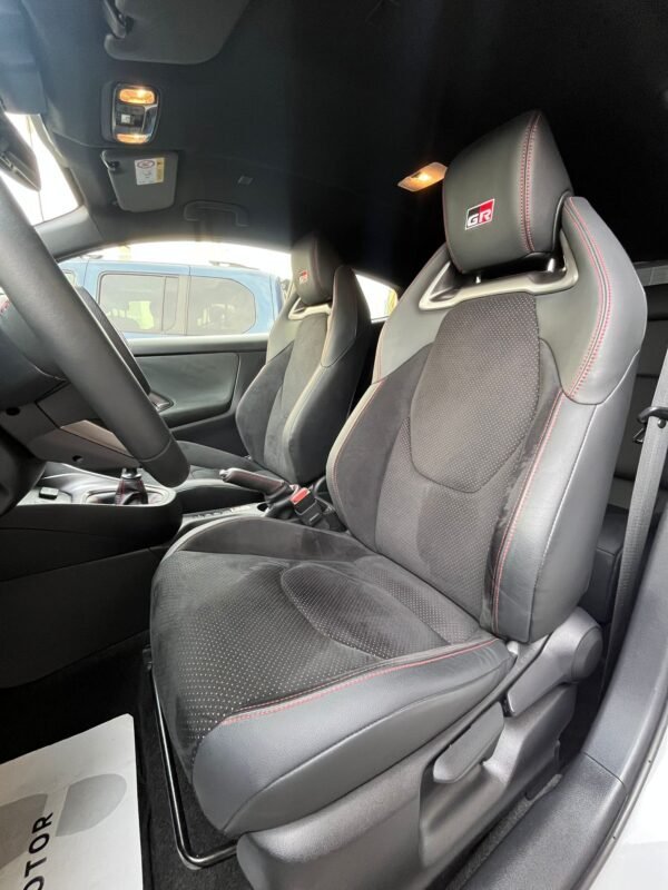 TOYOTA GR YARIS CIRCUIT PACK