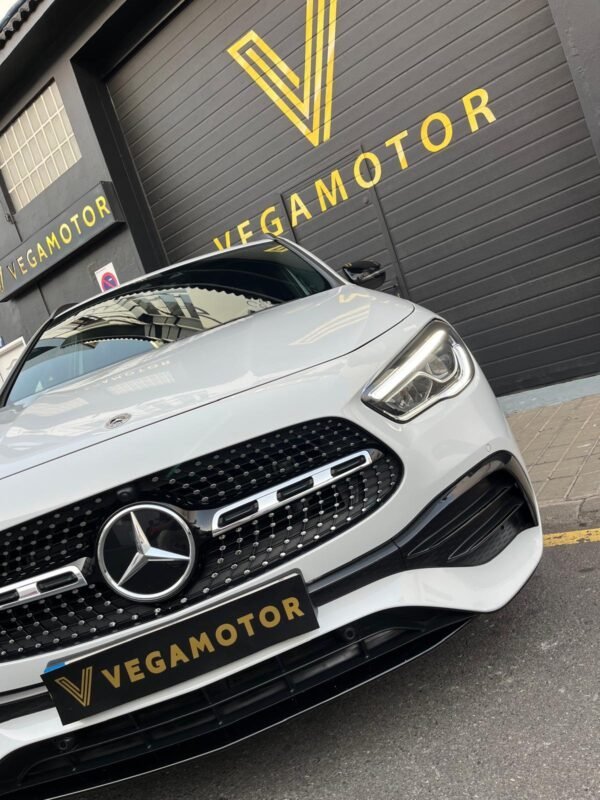 MERCEDES-BENZ GLA 200d AMG