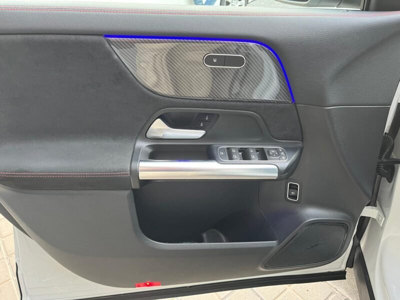 MERCEDES-BENZ GLA 200d AMG