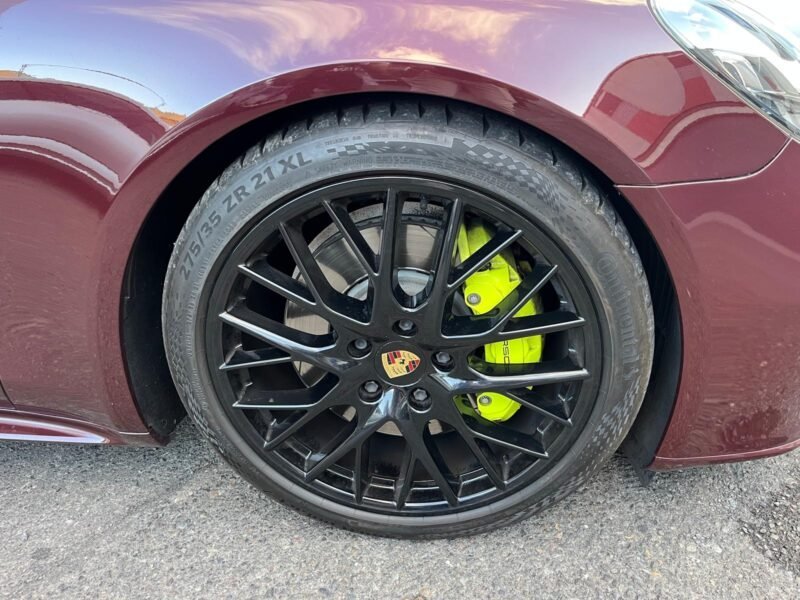 PORSCHE Panamera 4 HRYBRID
