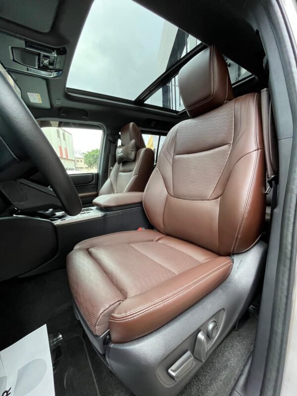 TOYOTA LAND CRUISER 250 VX-L