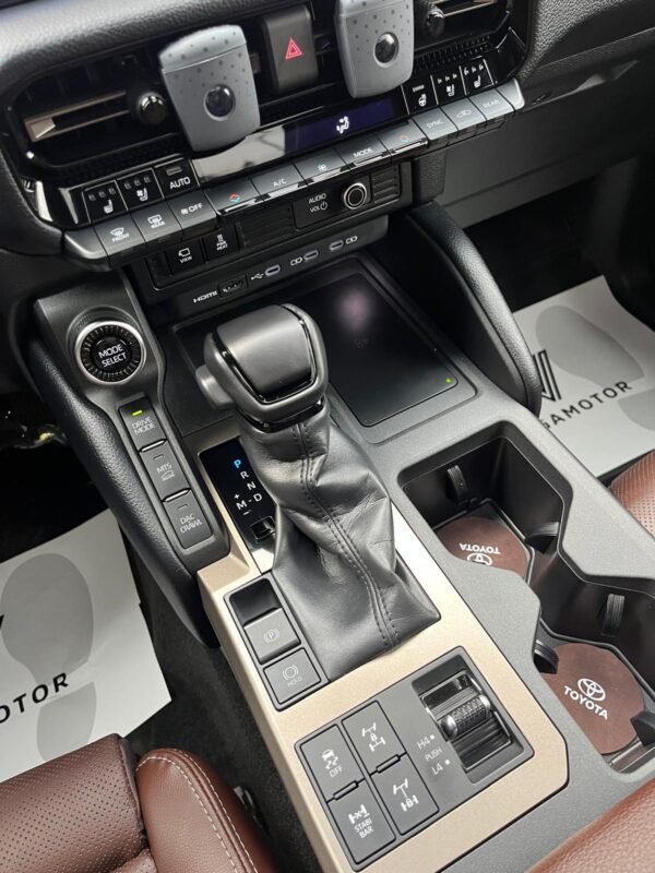 TOYOTA LAND CRUISER 250 VX-L