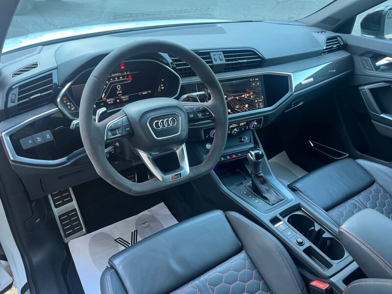 AUDI RSQ3