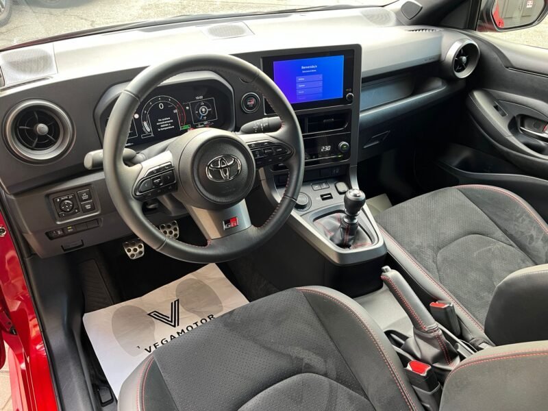 TOYOTA GR YARIS CIRCUIT PACK