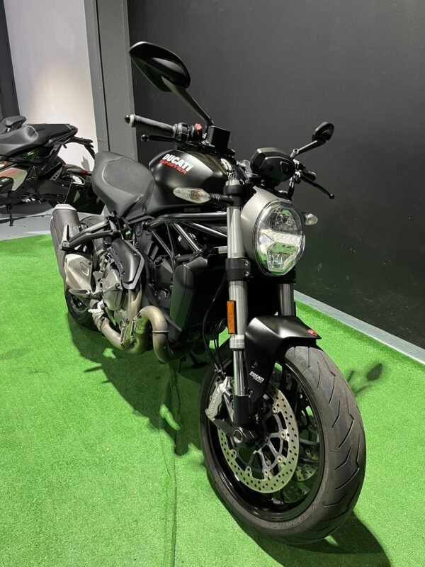 DUCATI MONSTER 821 CARNET A2 LIMITADA