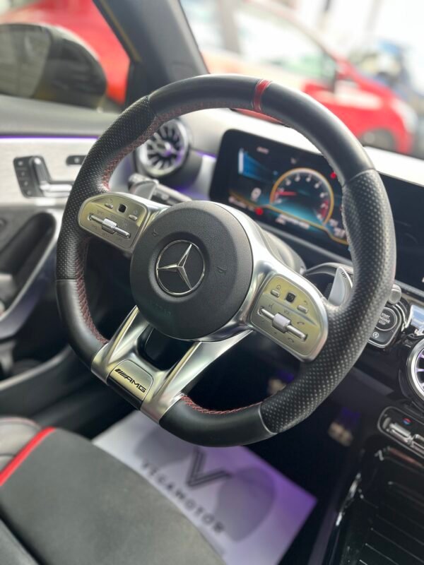 MERCEDES-BENZ Clase A 35 AMG 4matic