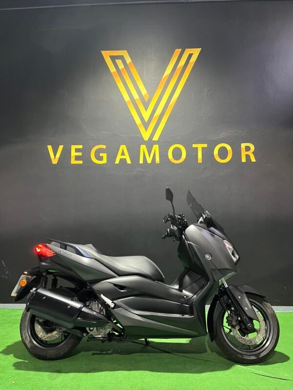 YAMAHA XMAX 300