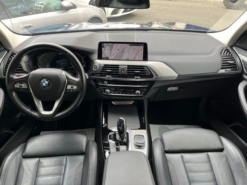 BMW X3 30e