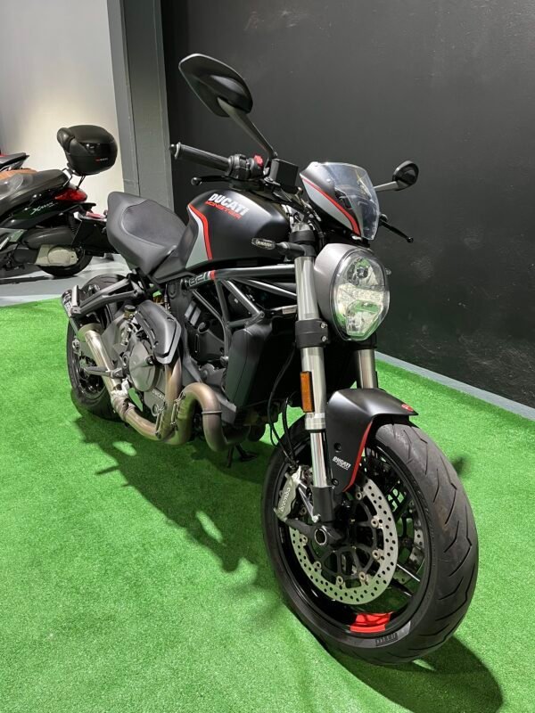 DUCATI MONSTER 821 CARNET A2