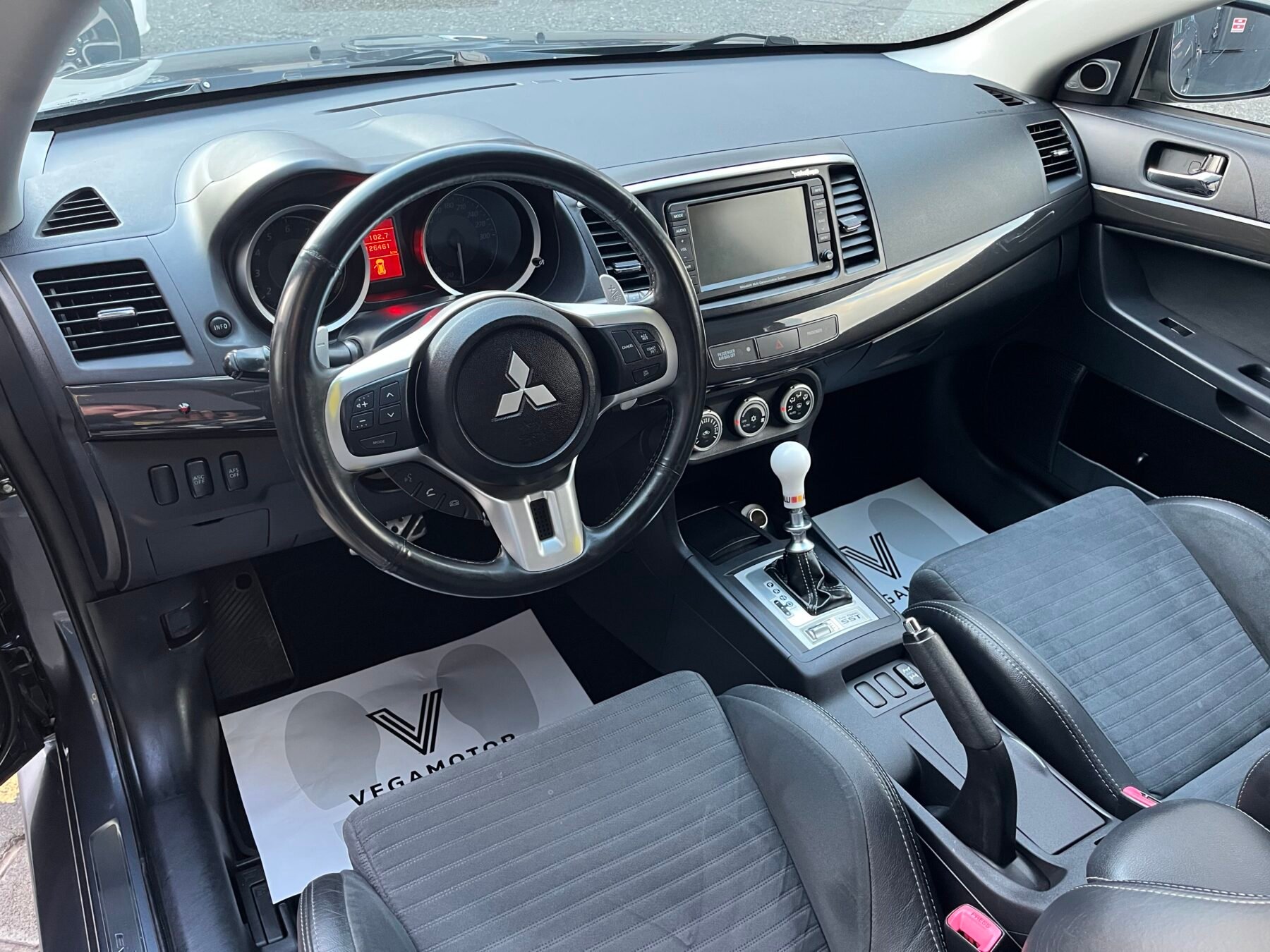 MITSUBISHI LANCER EVOLUTION X MR