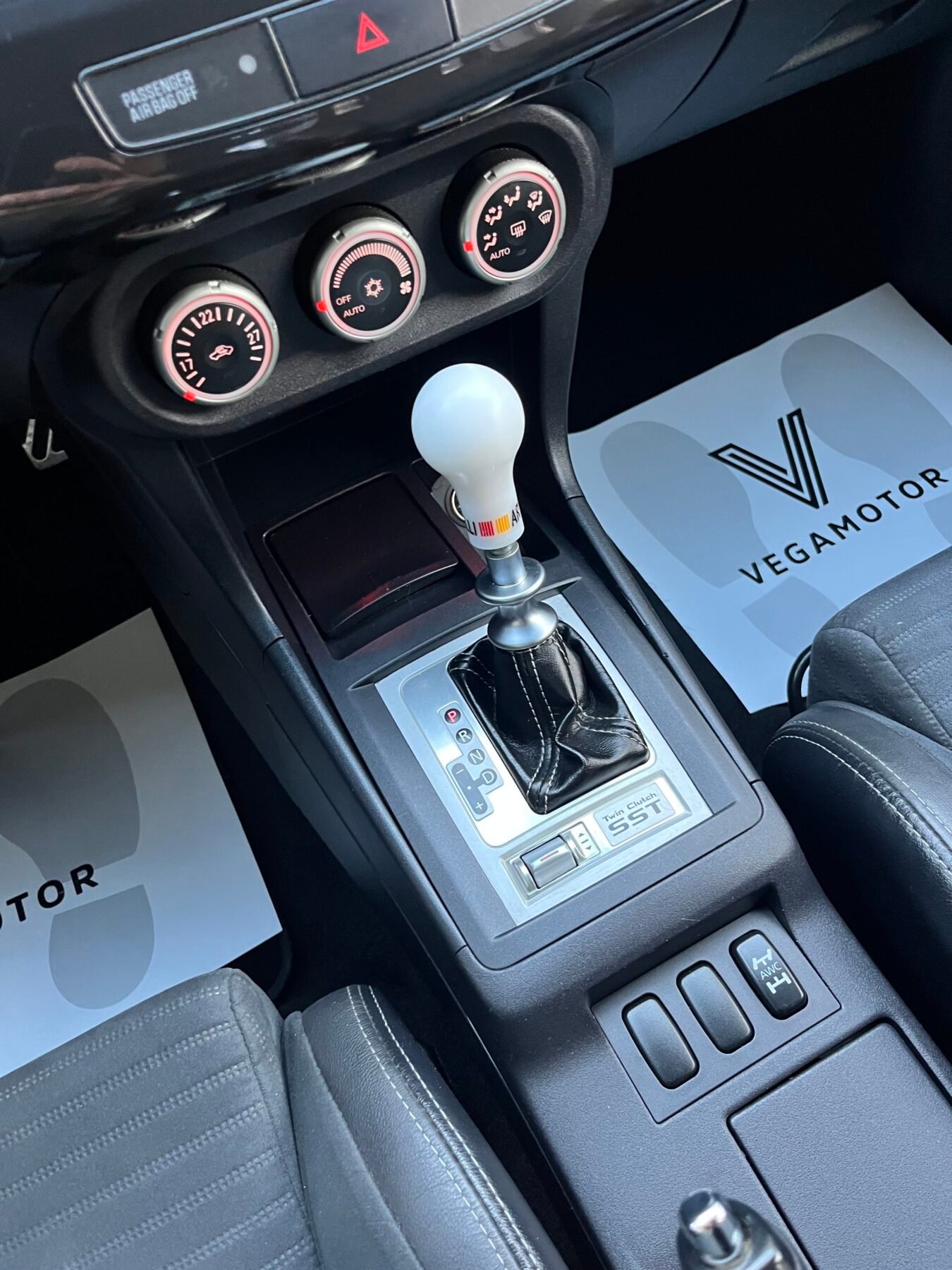 MITSUBISHI LANCER EVOLUTION X MR