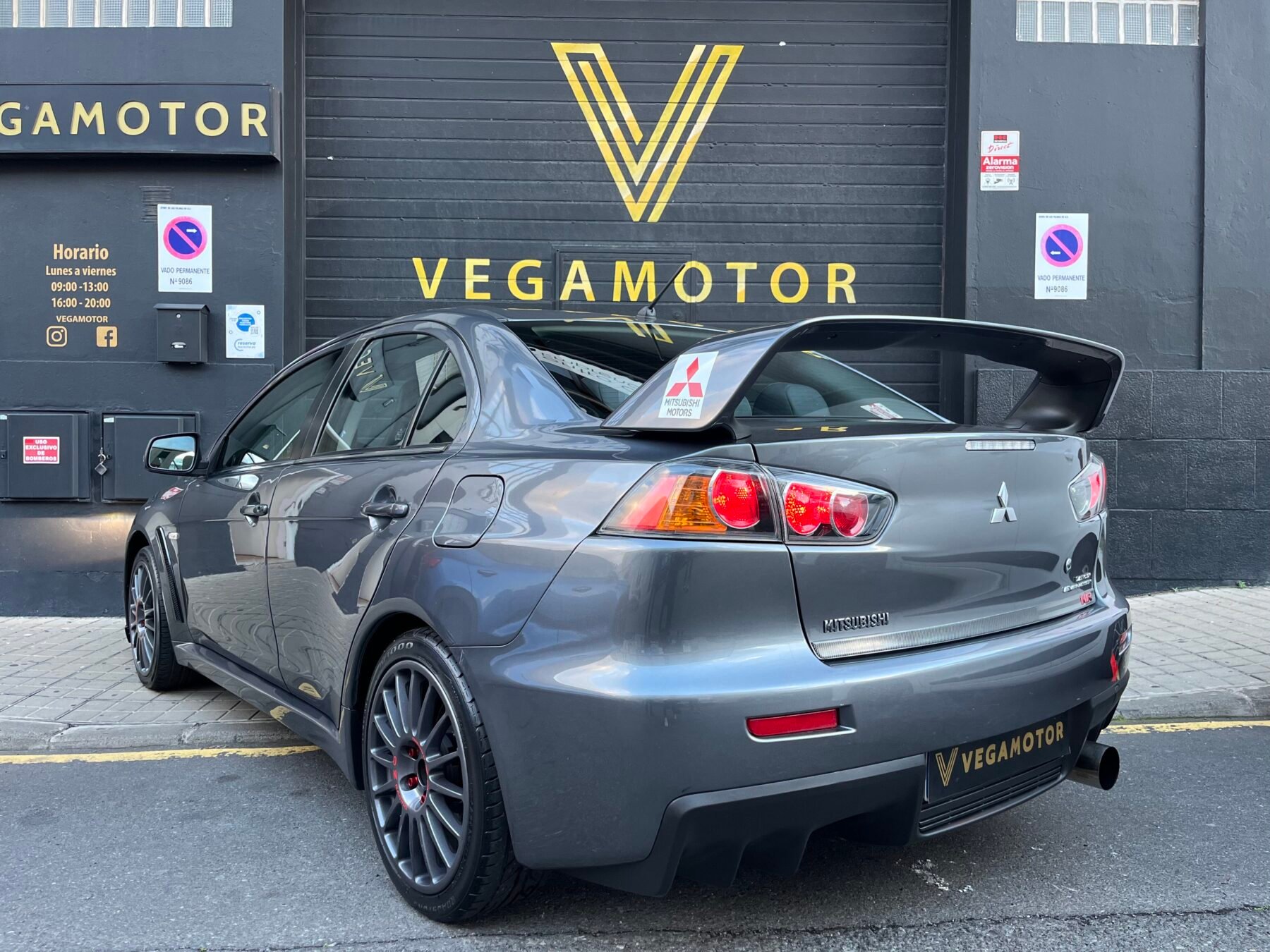 MITSUBISHI LANCER EVOLUTION X MR
