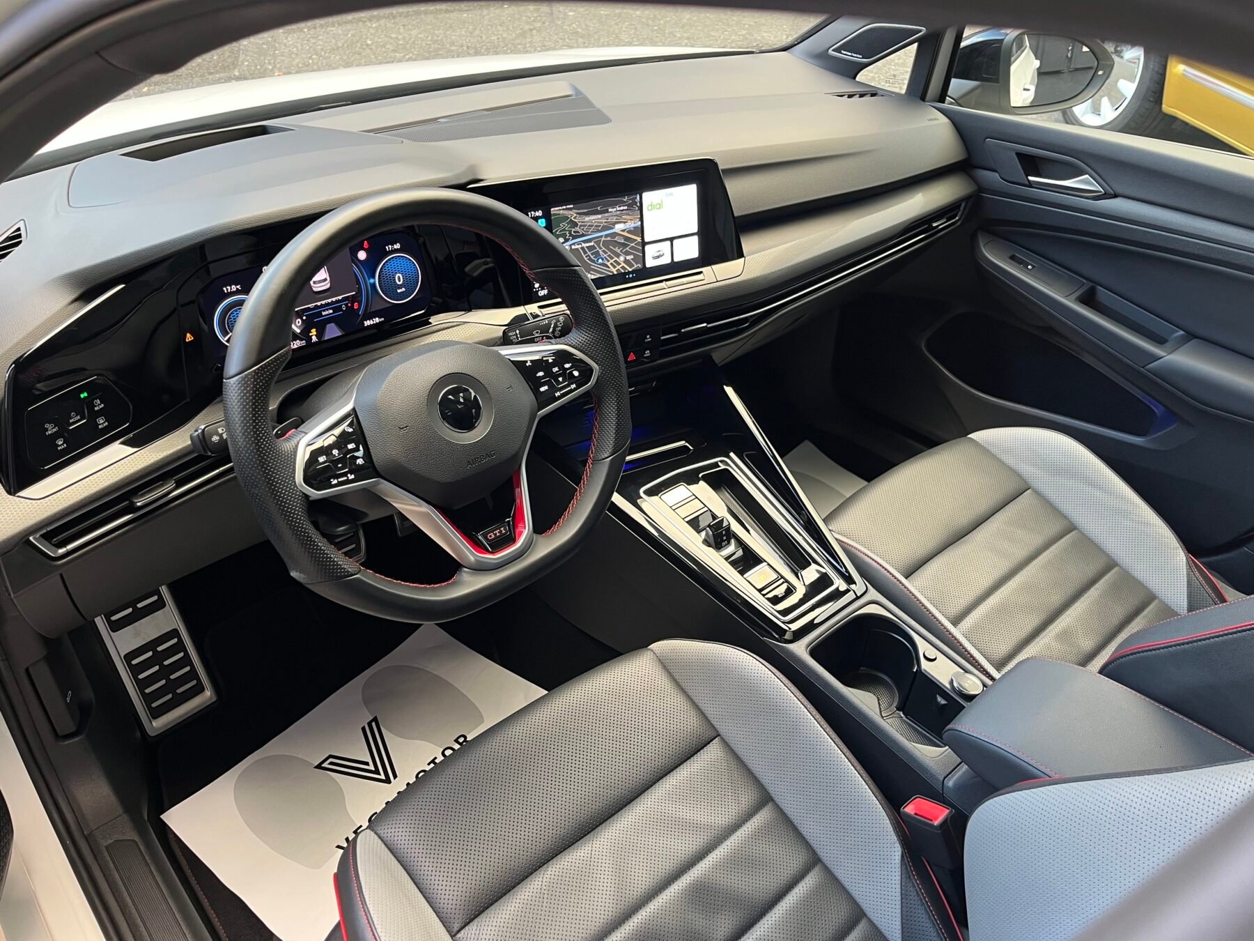 VOLKSWAGEN GOLF GTI CLUBSPORT 