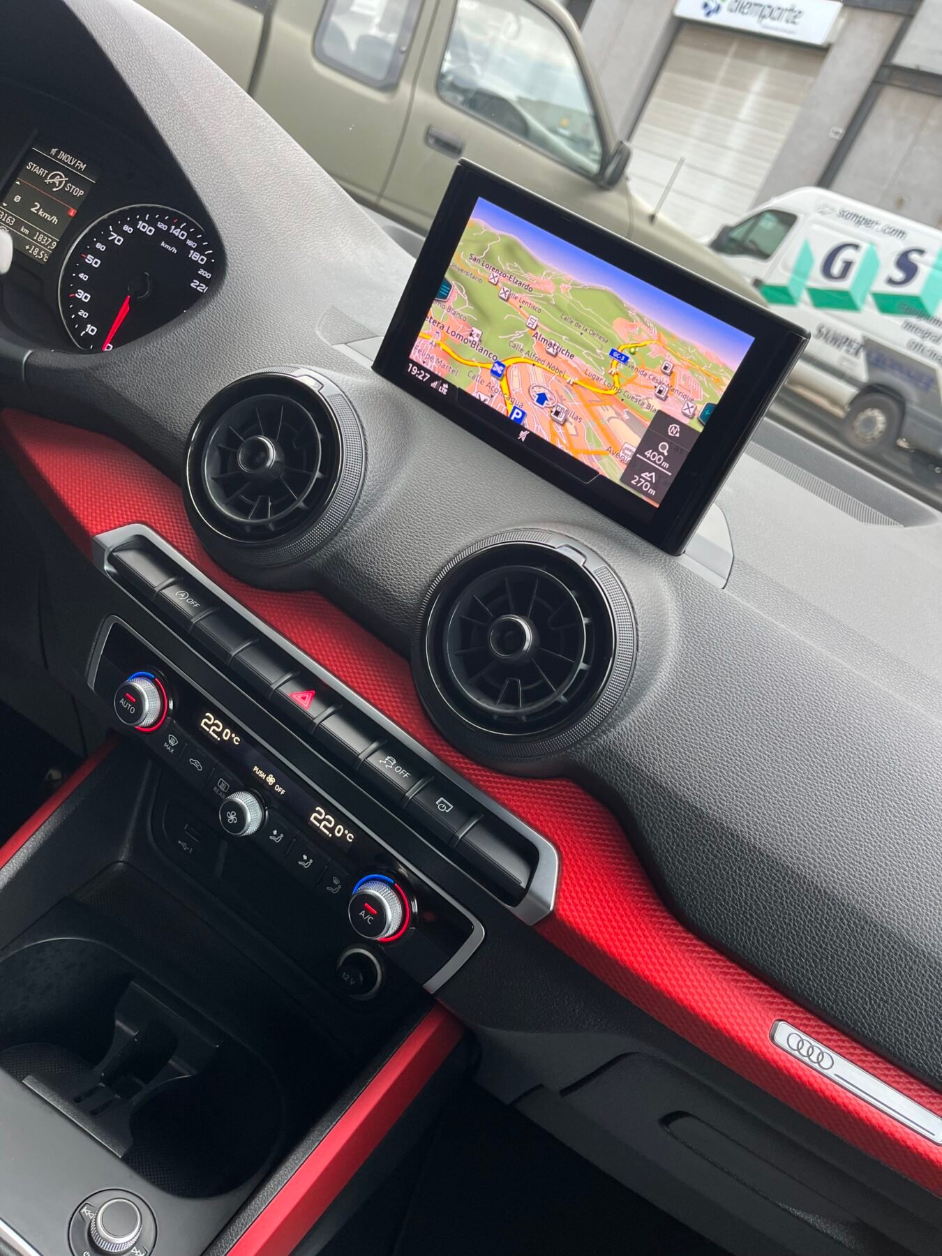 AUDI Q2 sport edition 