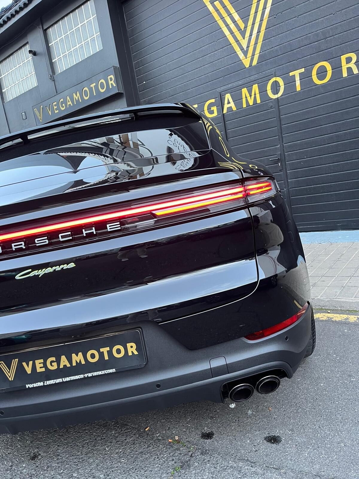 PORSCHE Cayenne coupe EHbrid