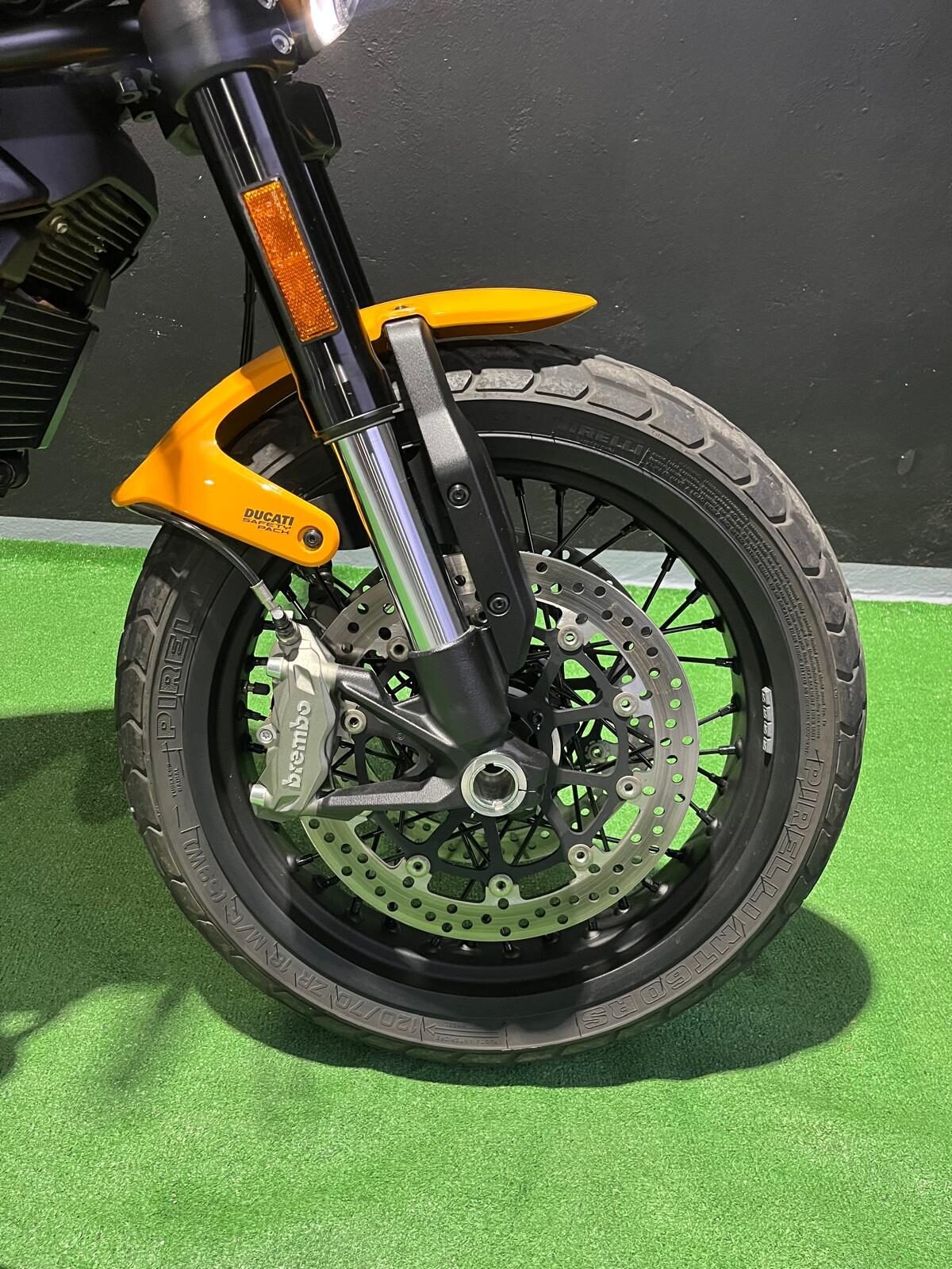 DUCATI SCRAMBLER 1100 PRO 