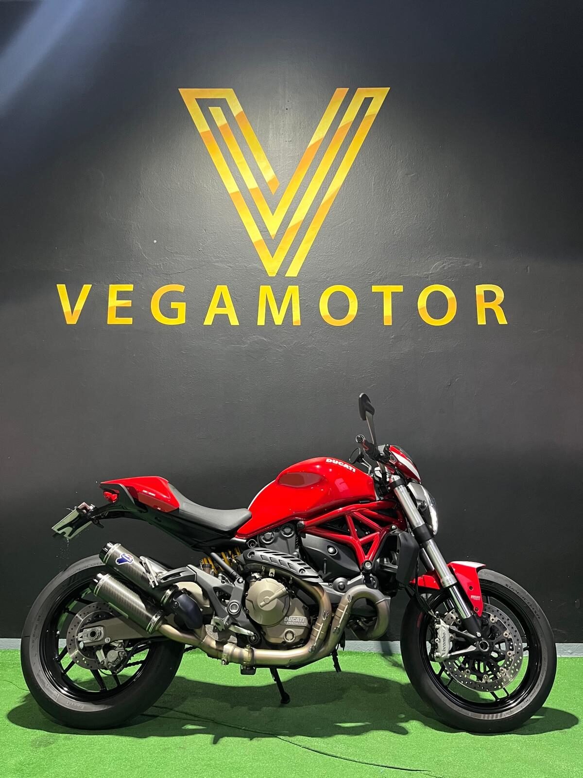 DUCATI MONSTER 821 STRIPE 