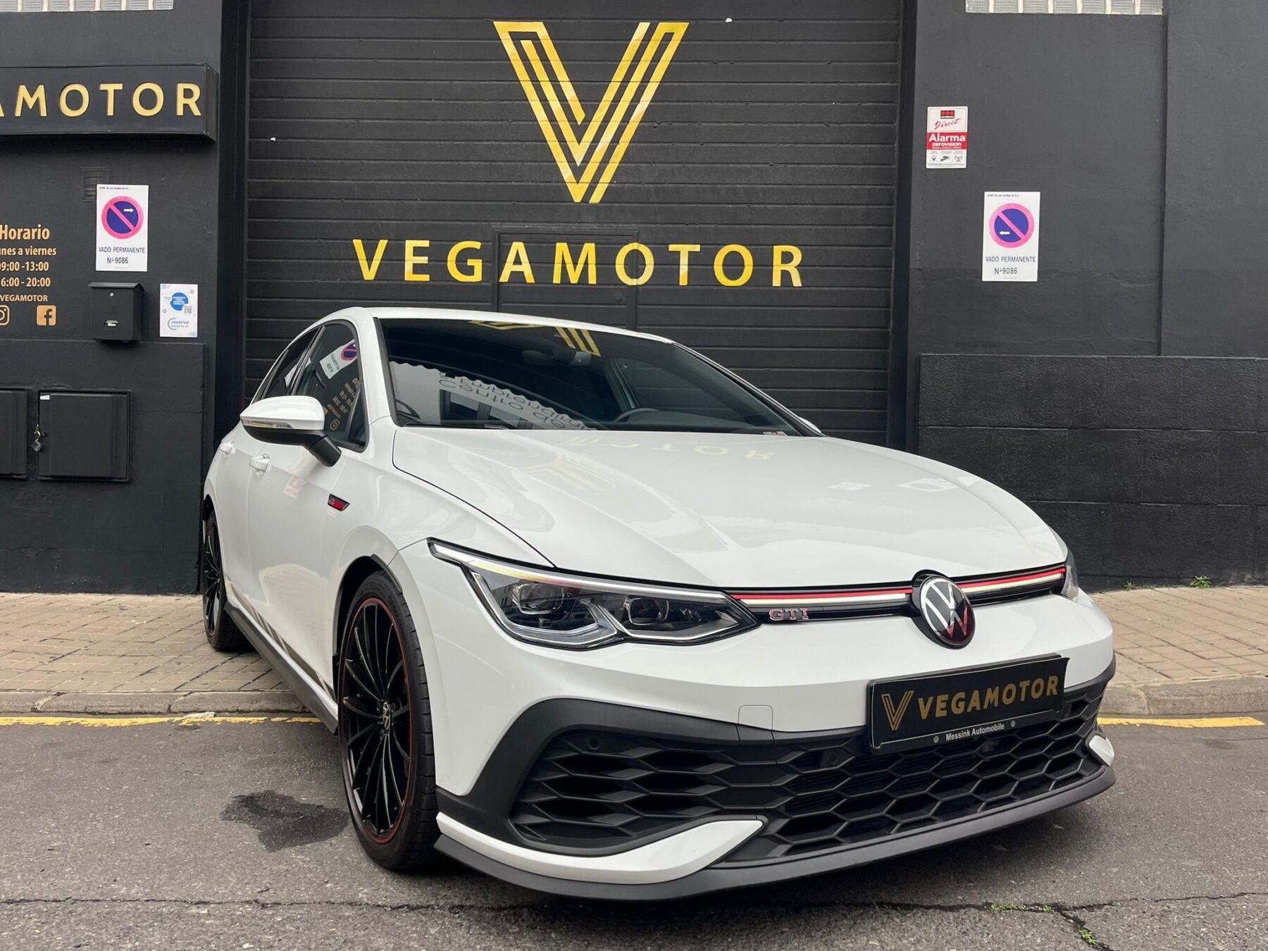 VOLKSWAGEN GOLF GTI CLUBSPORT 