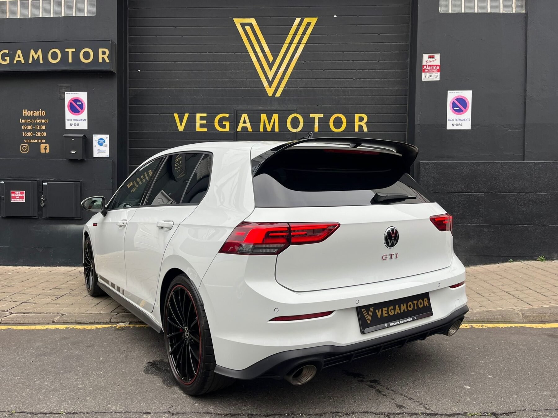 VOLKSWAGEN GOLF GTI CLUBSPORT 