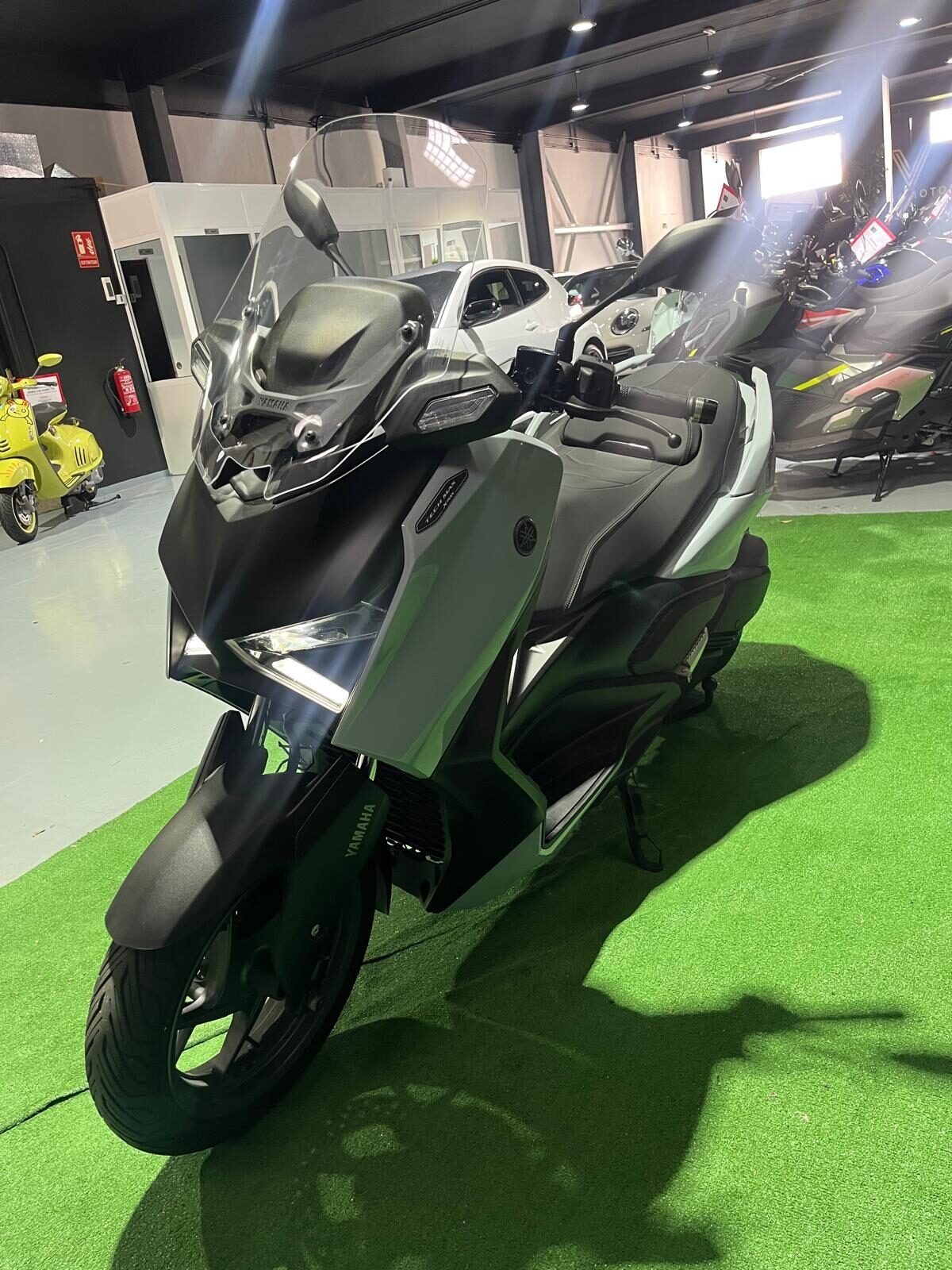 YAMAHA TECH MAX 