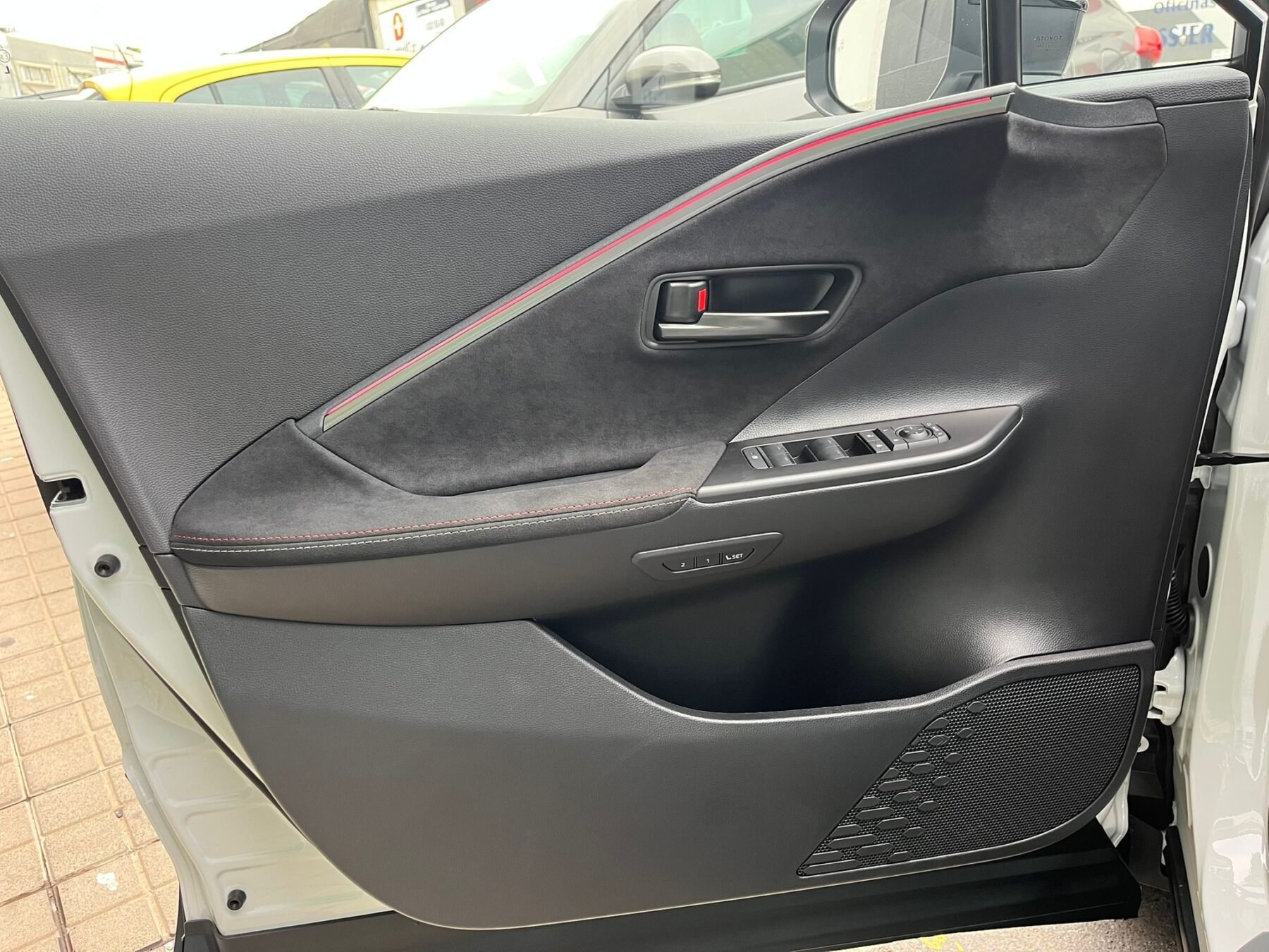 TOYOTA C-HR GR SPORT PLUS