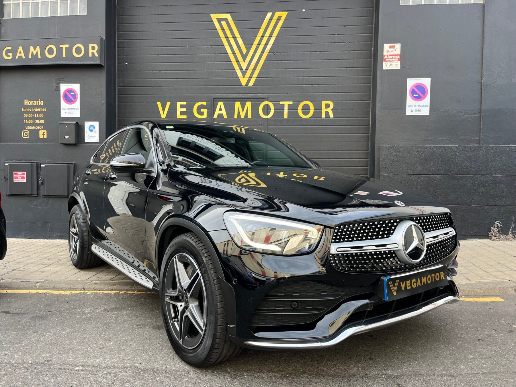 MERCEDES-BENZ GLC Coupé 220d AMG