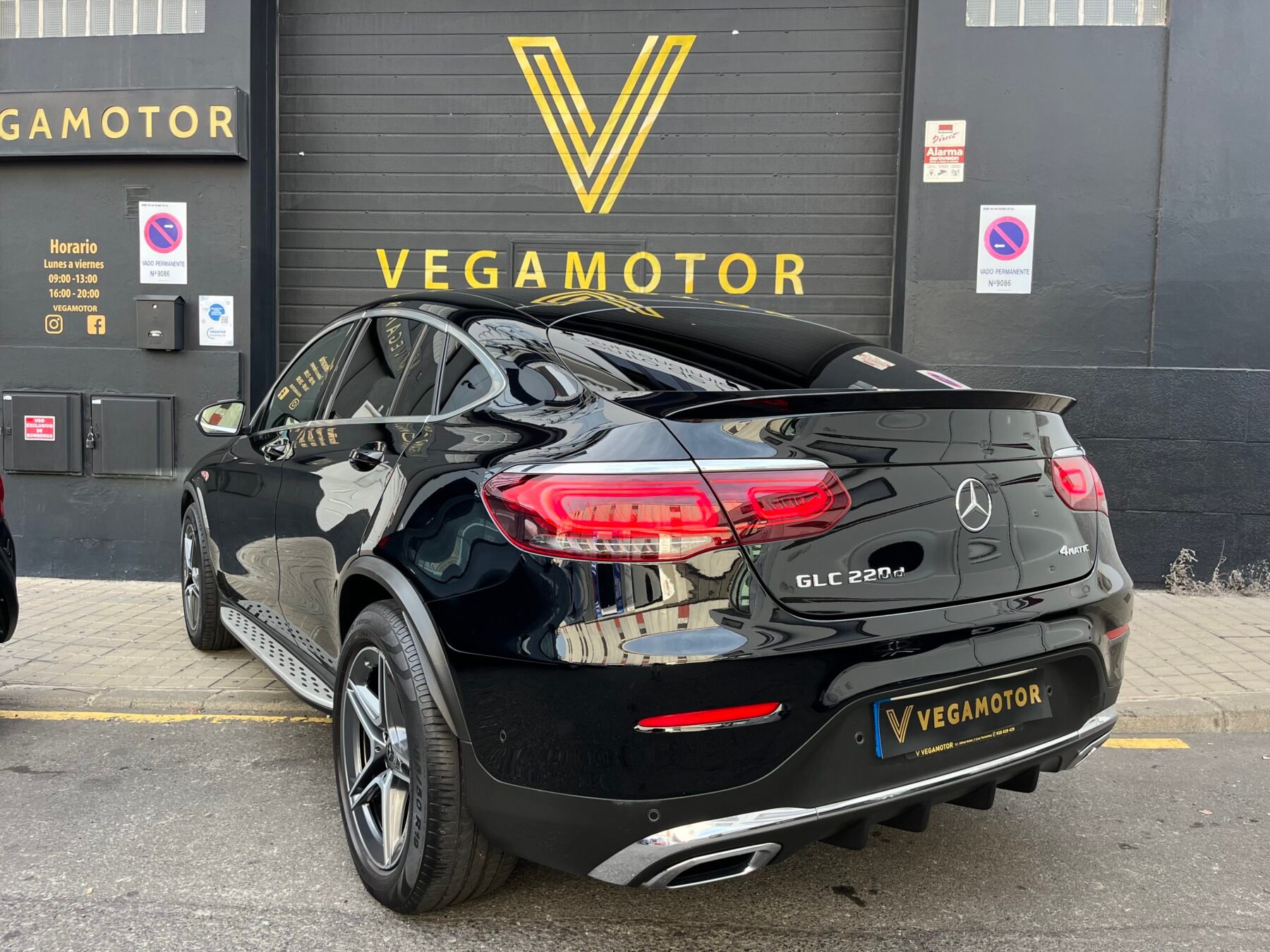 MERCEDES-BENZ GLC Coupé 220d AMG