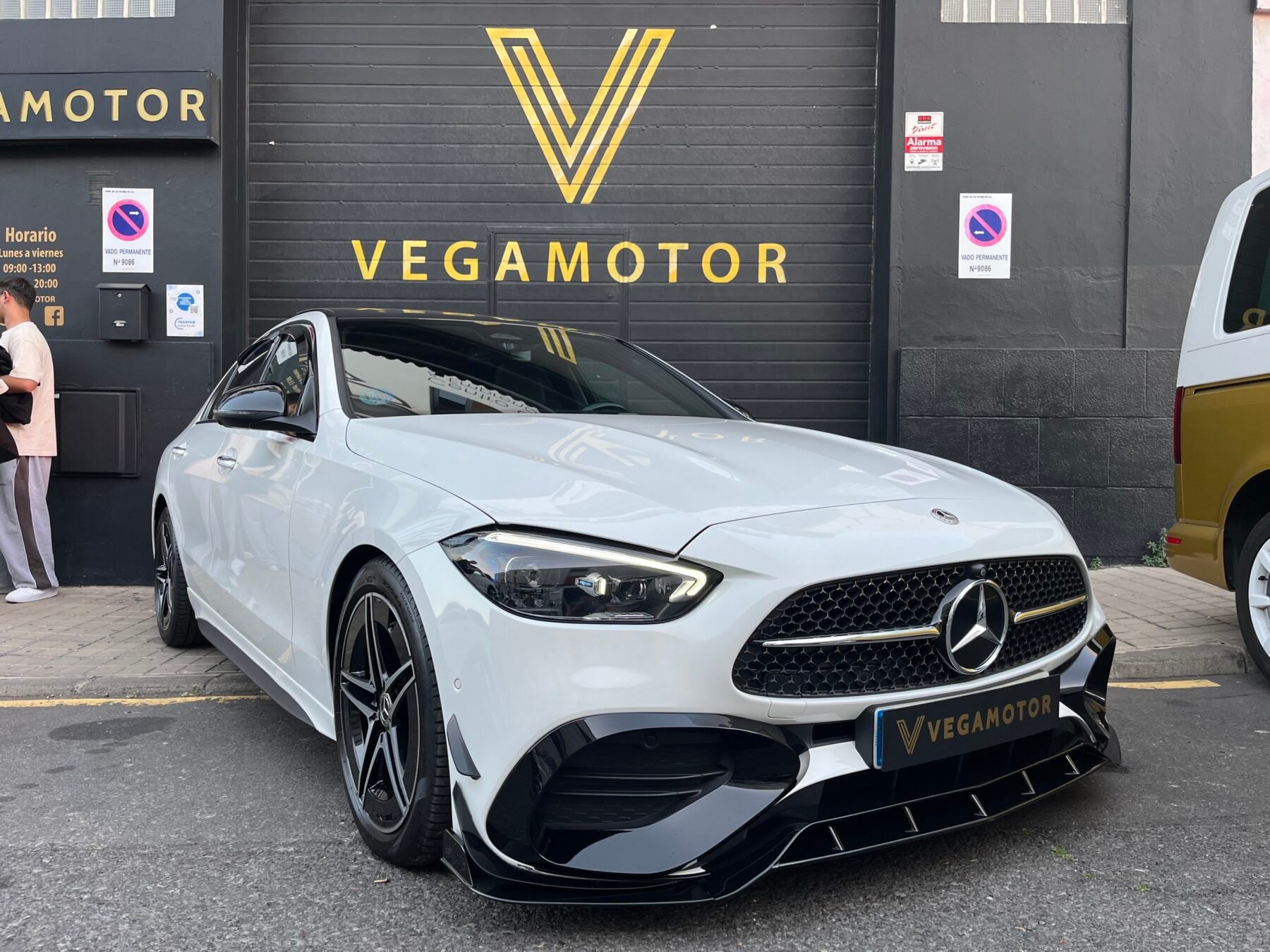 MERCEDES-BENZ Clase C 200d AMG