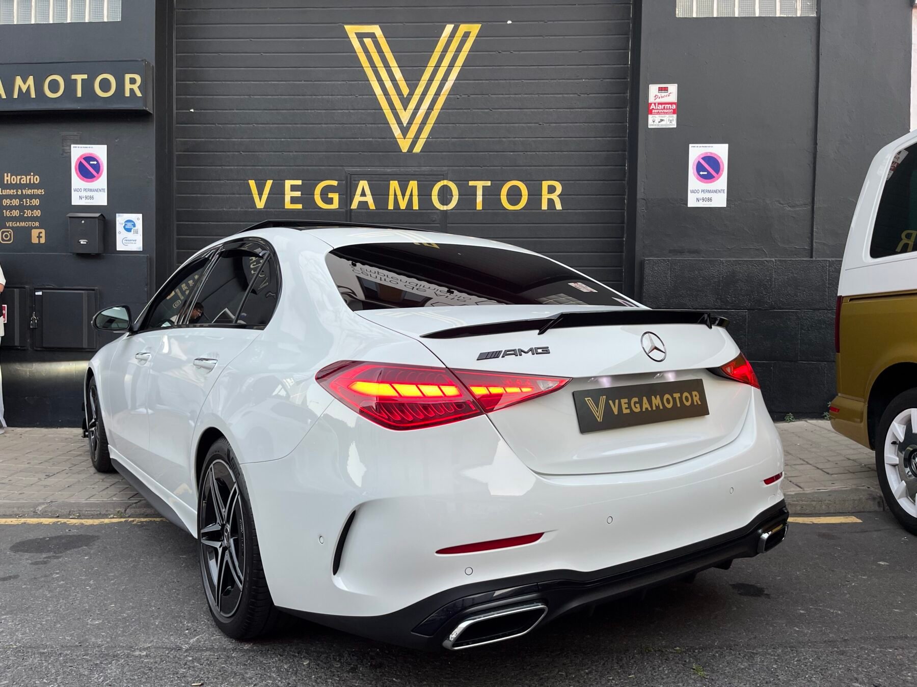 MERCEDES-BENZ Clase C 200d AMG