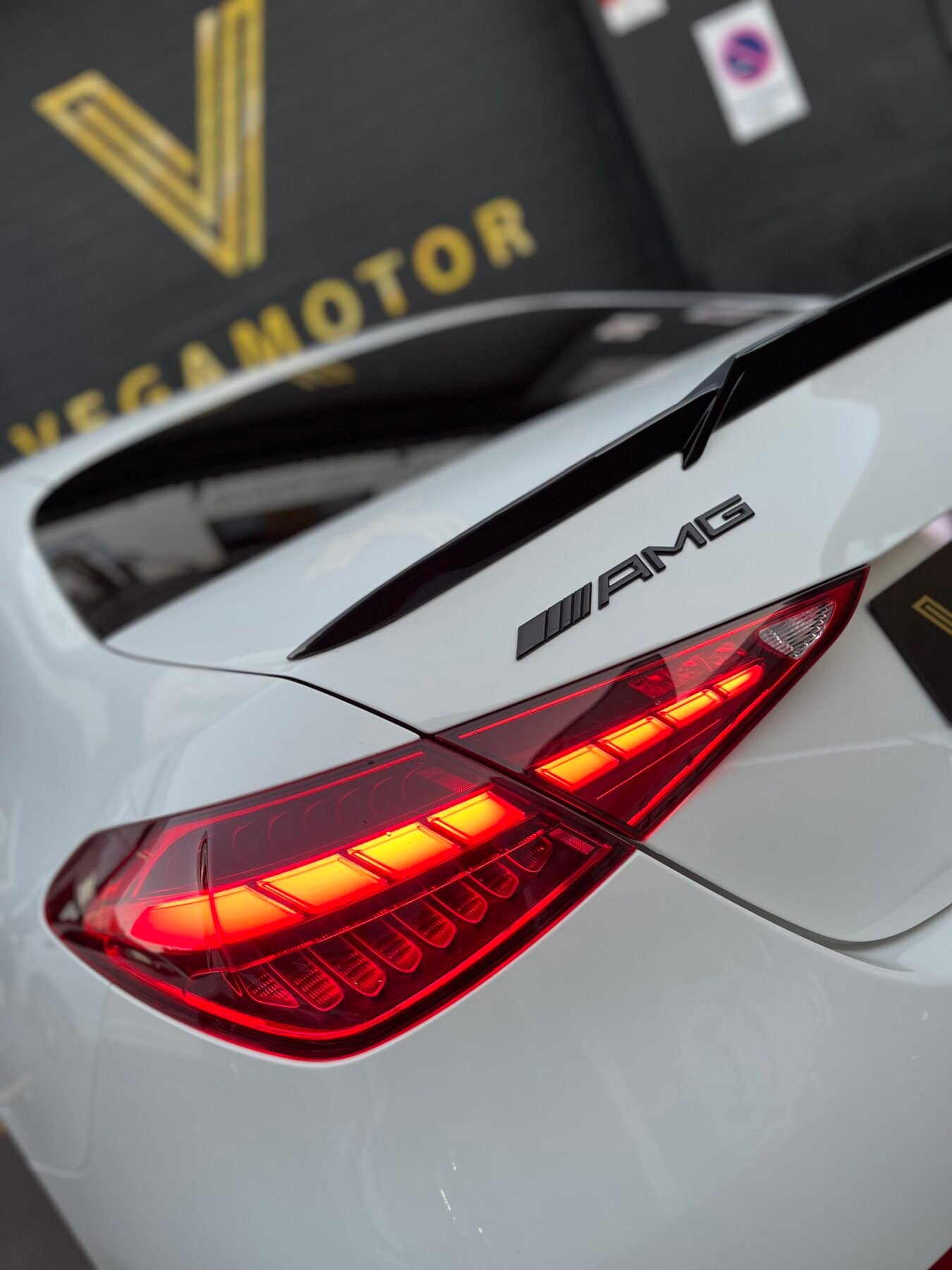 MERCEDES-BENZ Clase C 200d AMG