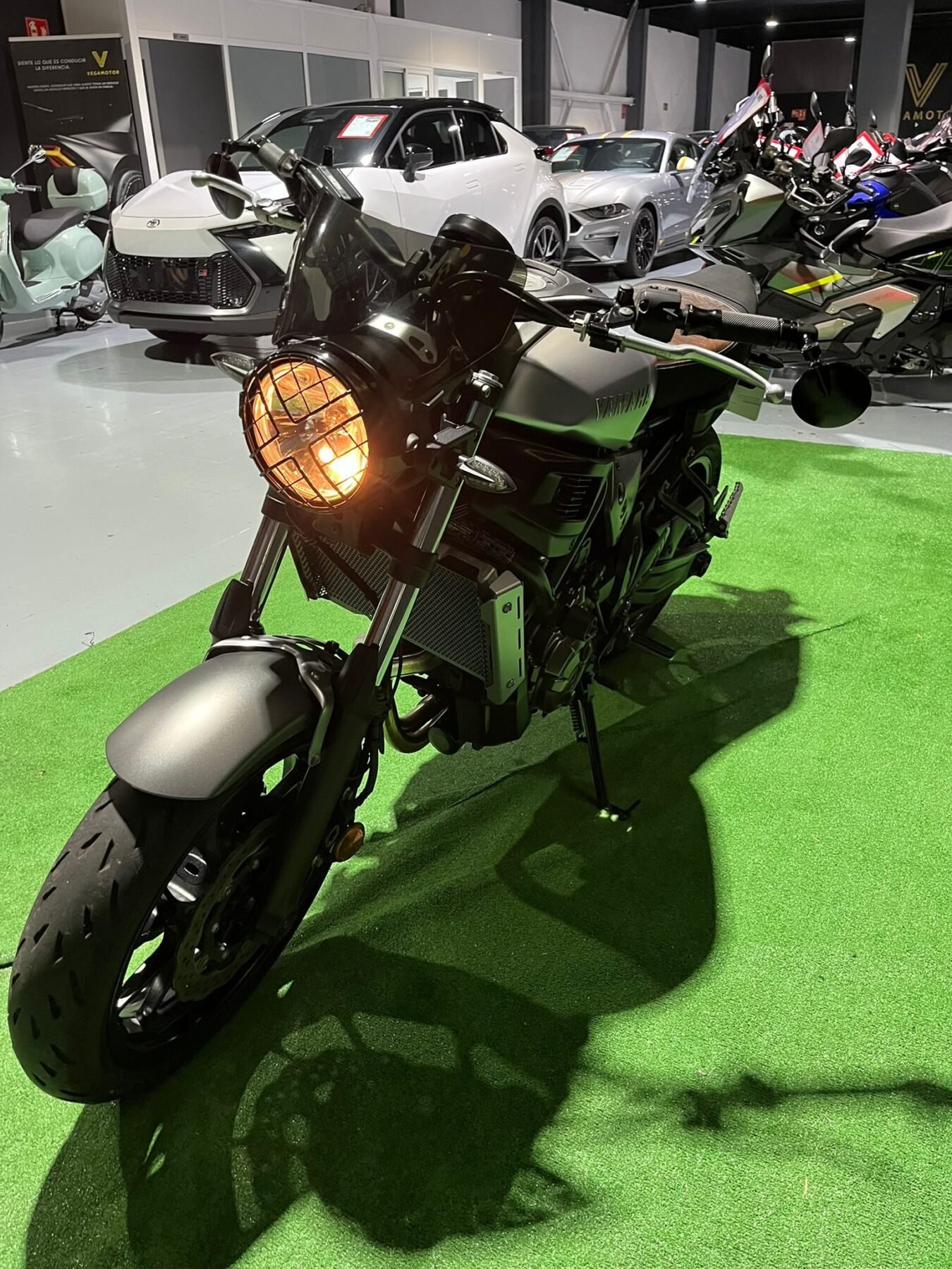 YAMAHA XSR 700 LIMITADA CARNET A2