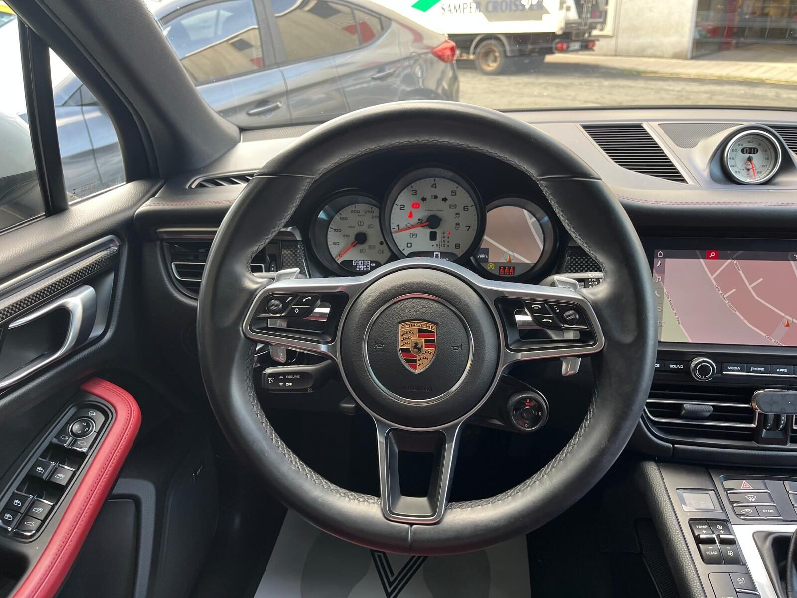 PORSCHE Macan MACAN 