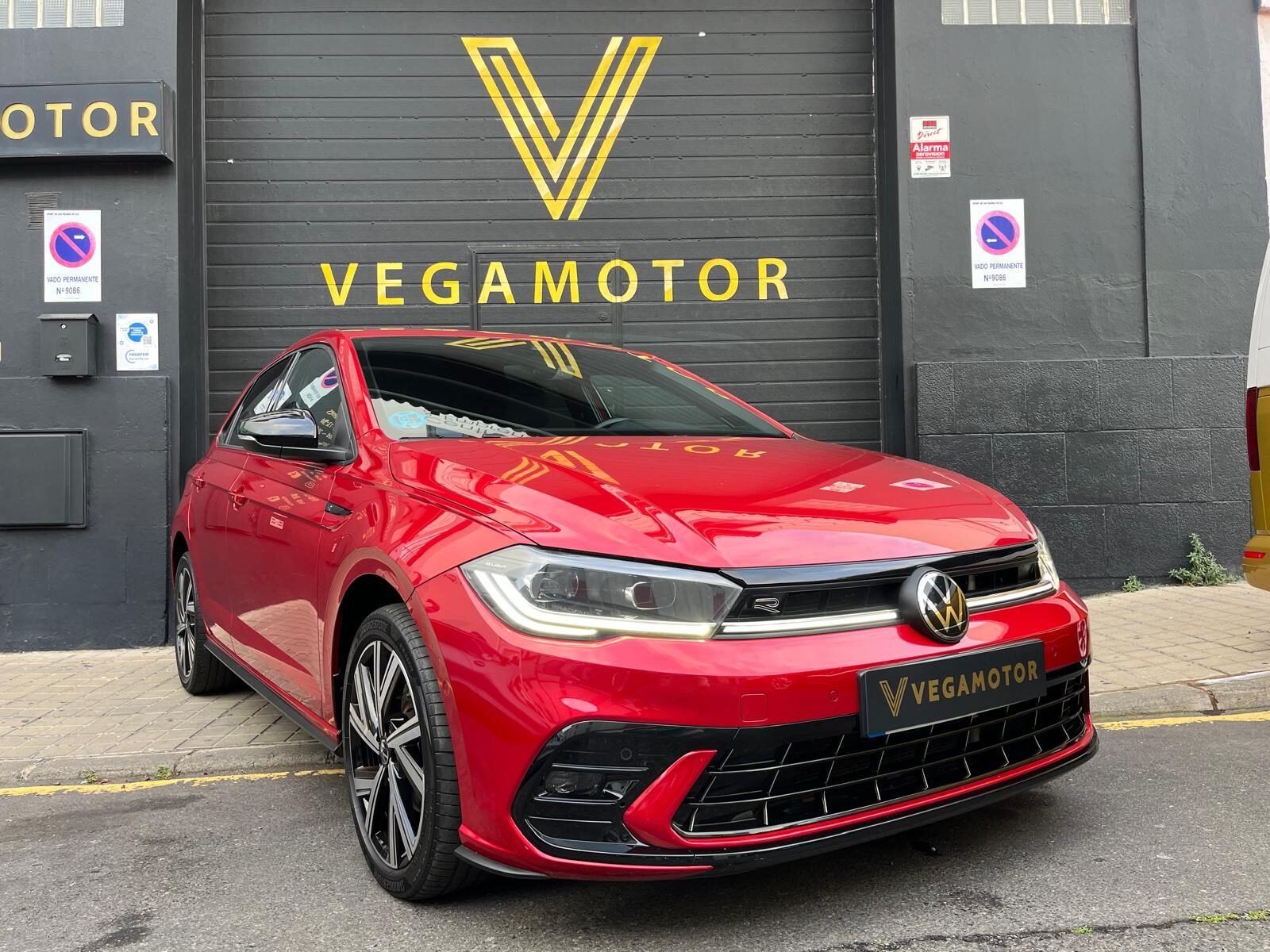 VOLKSWAGEN POLO R line 