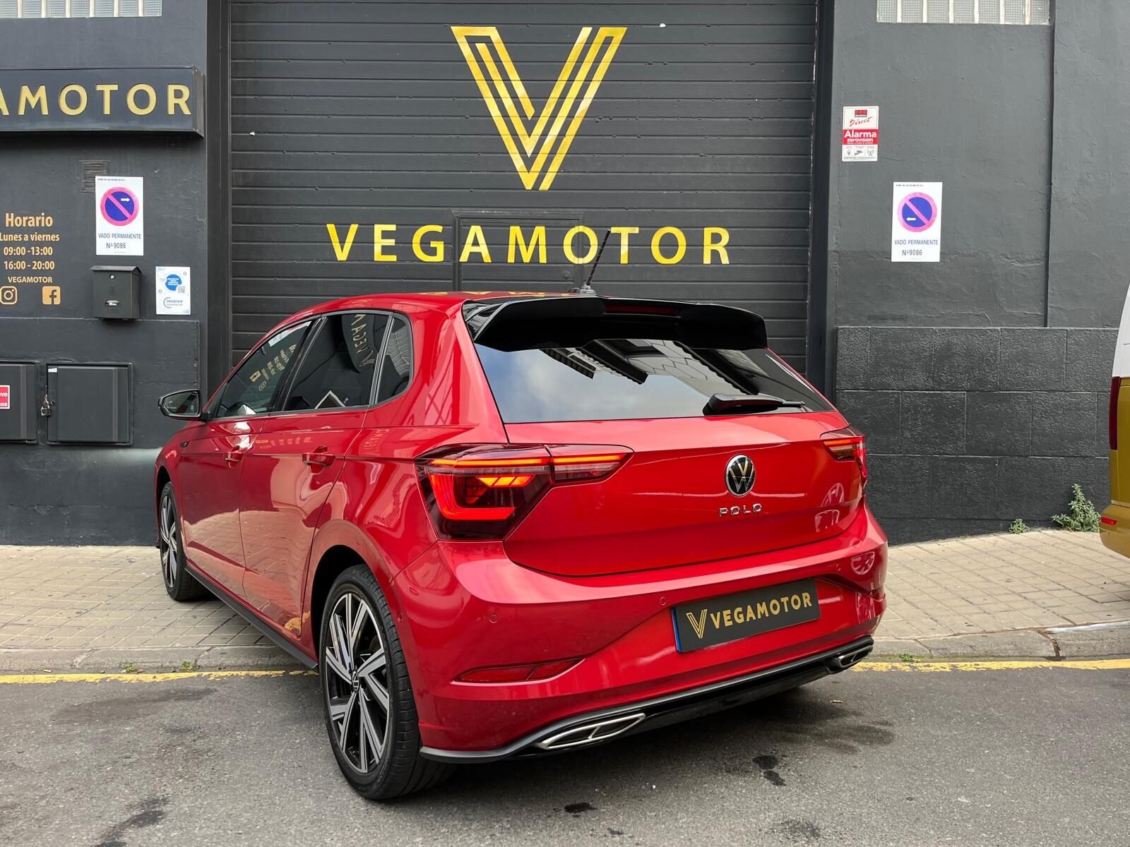 VOLKSWAGEN POLO R line 