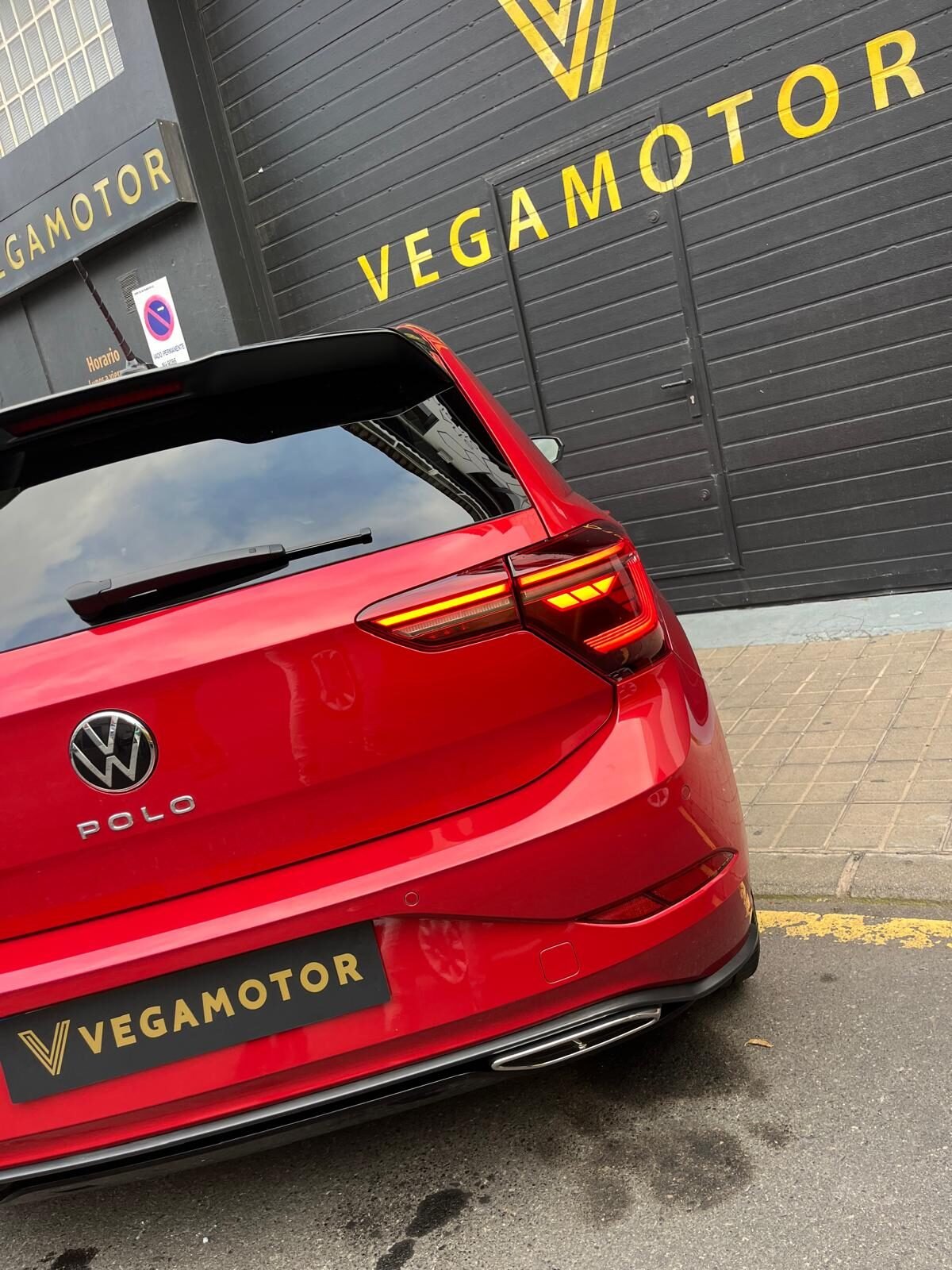 VOLKSWAGEN POLO R line 