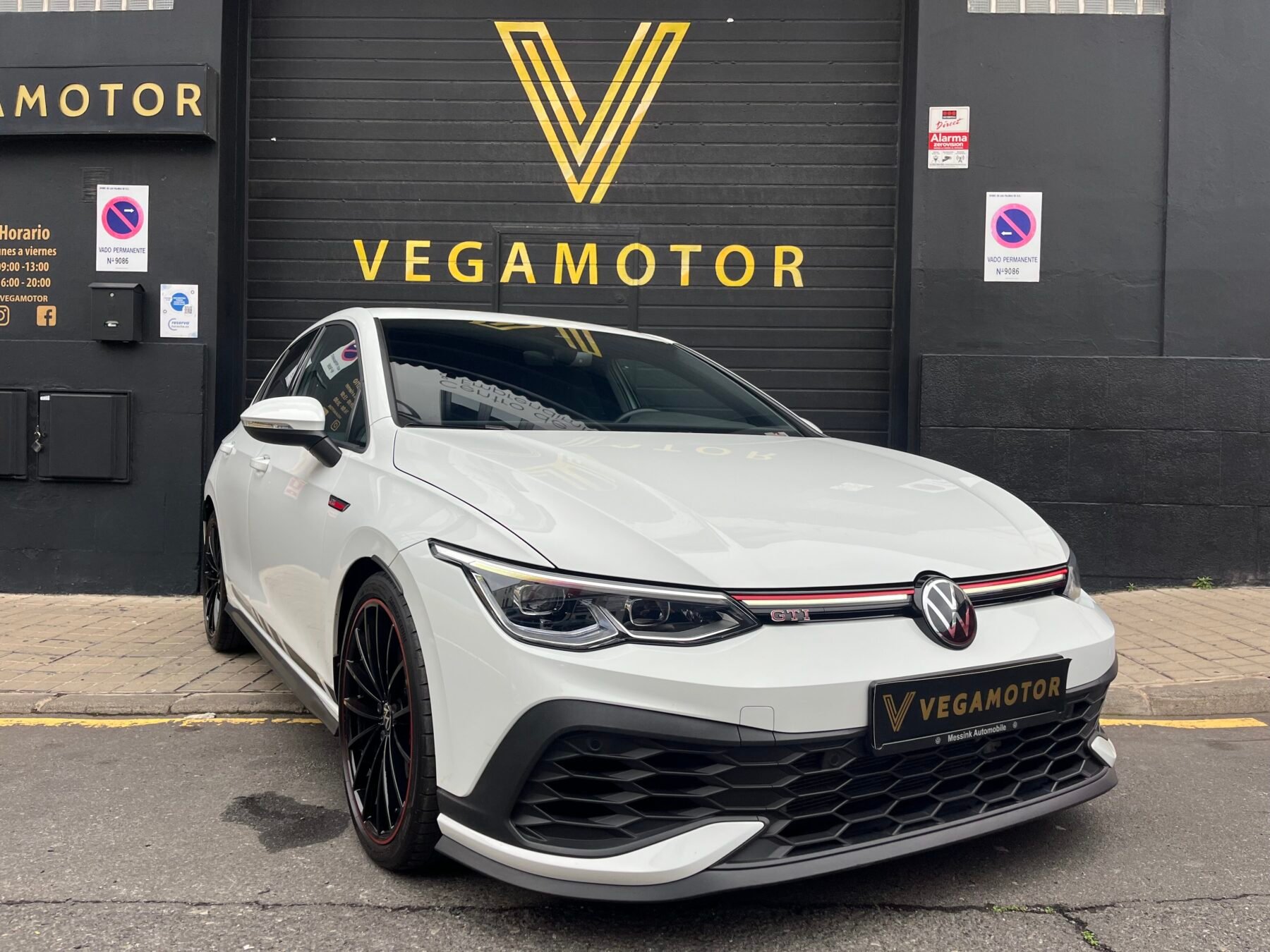 VOLKSWAGEN GOLF GTI CLUBSPORT 