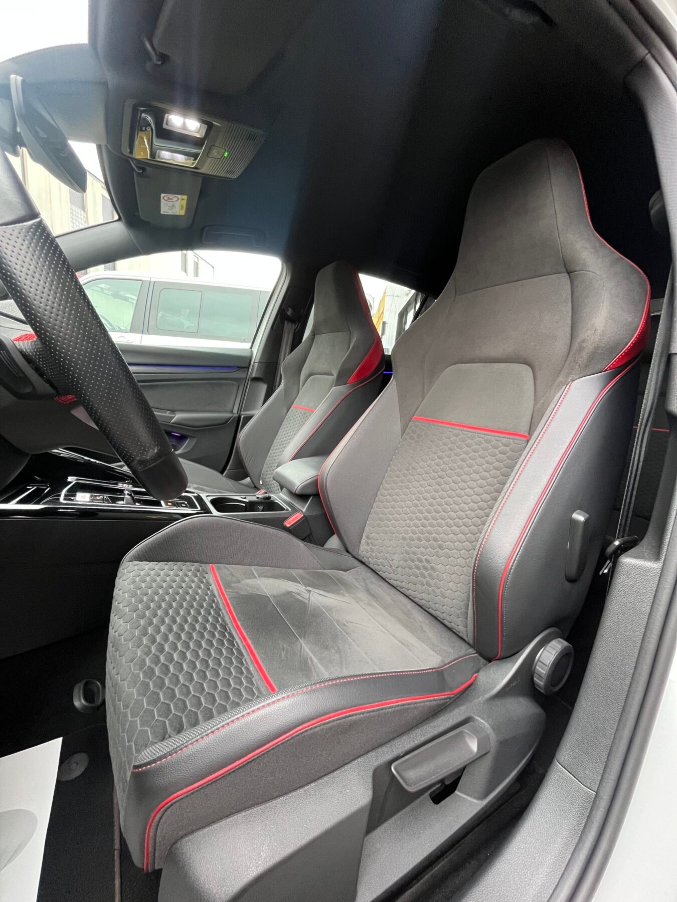 VOLKSWAGEN GOLF GTI CLUBSPORT 