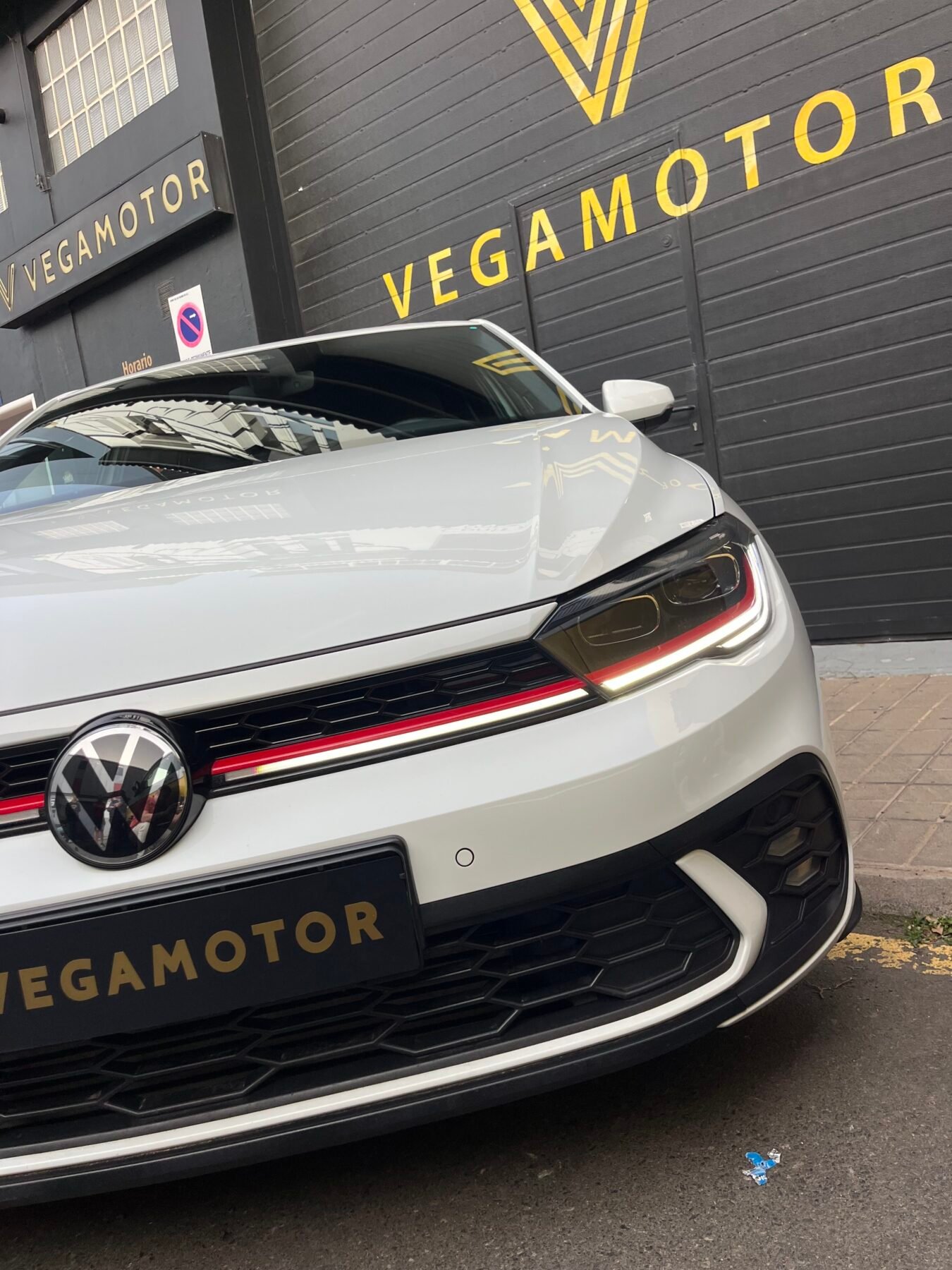 VOLKSWAGEN POLO GTI DSG