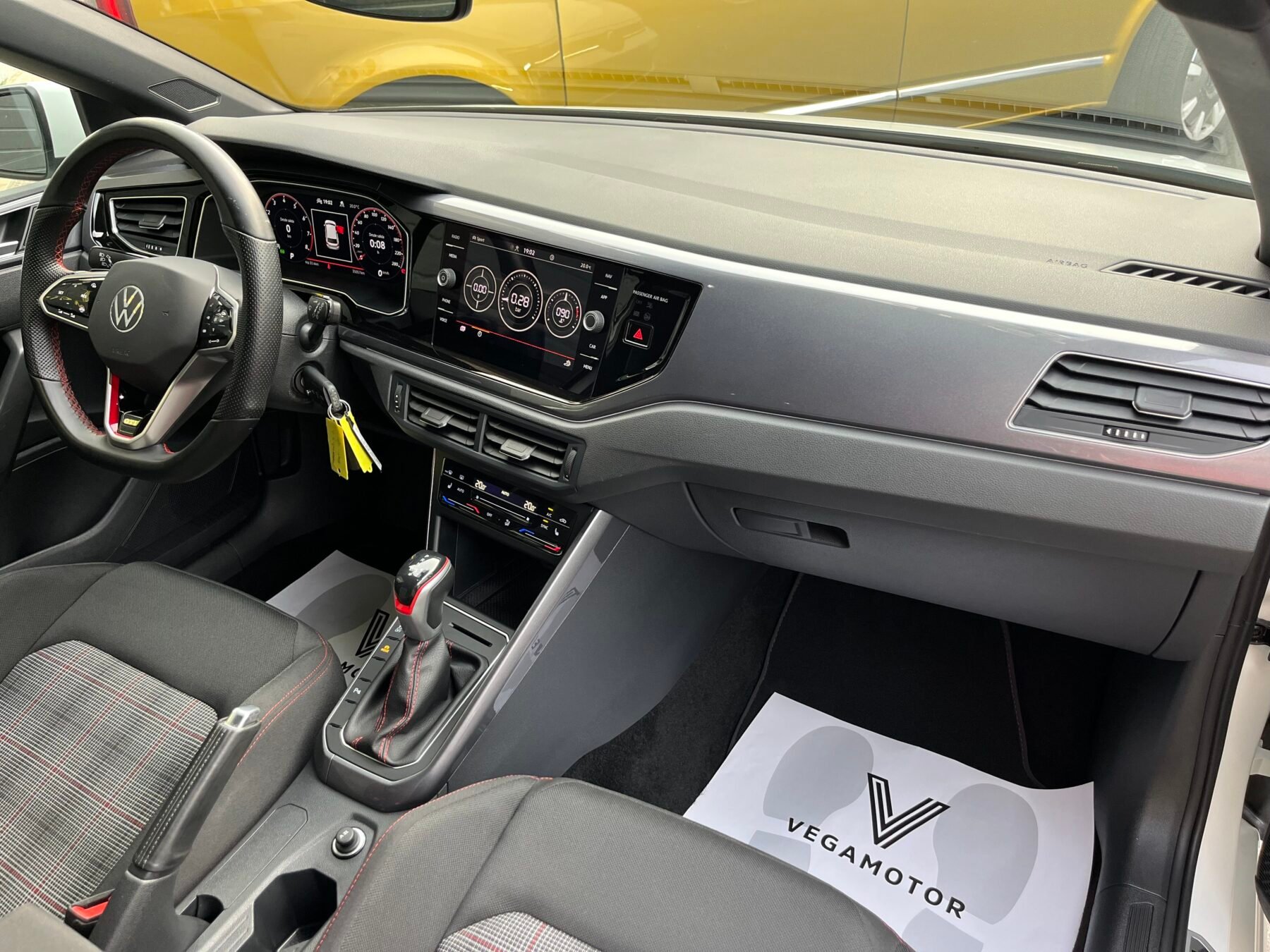 VOLKSWAGEN POLO GTI DSG