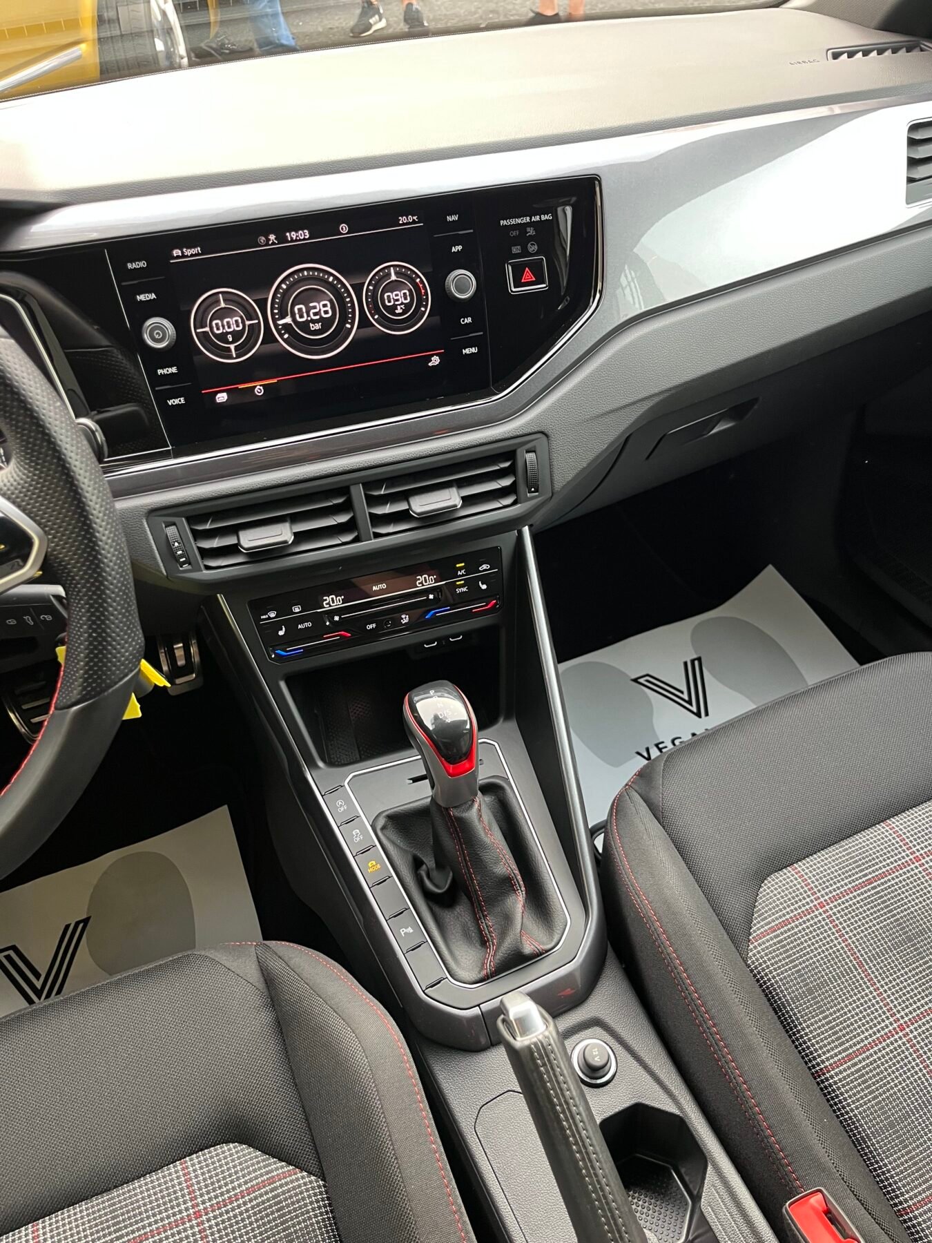 VOLKSWAGEN POLO GTI DSG