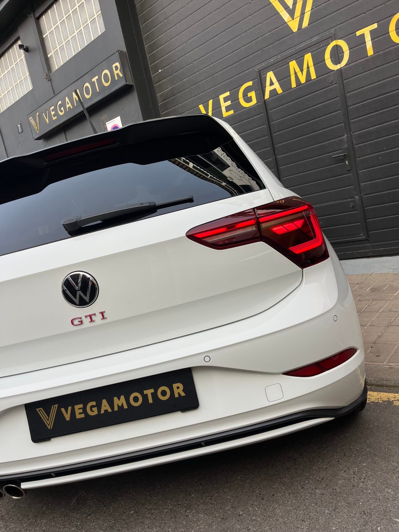 VOLKSWAGEN POLO GTI DSG