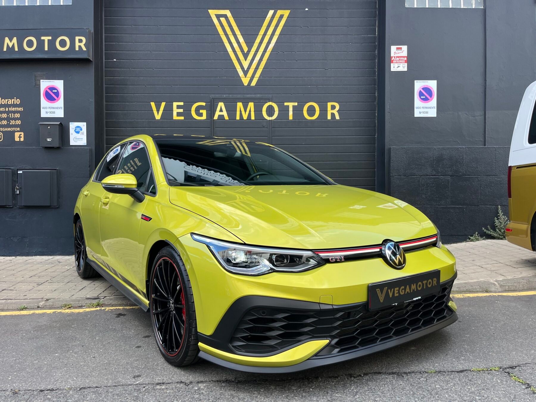 VOLKSWAGEN GOLF GTI CLUBSPORT 