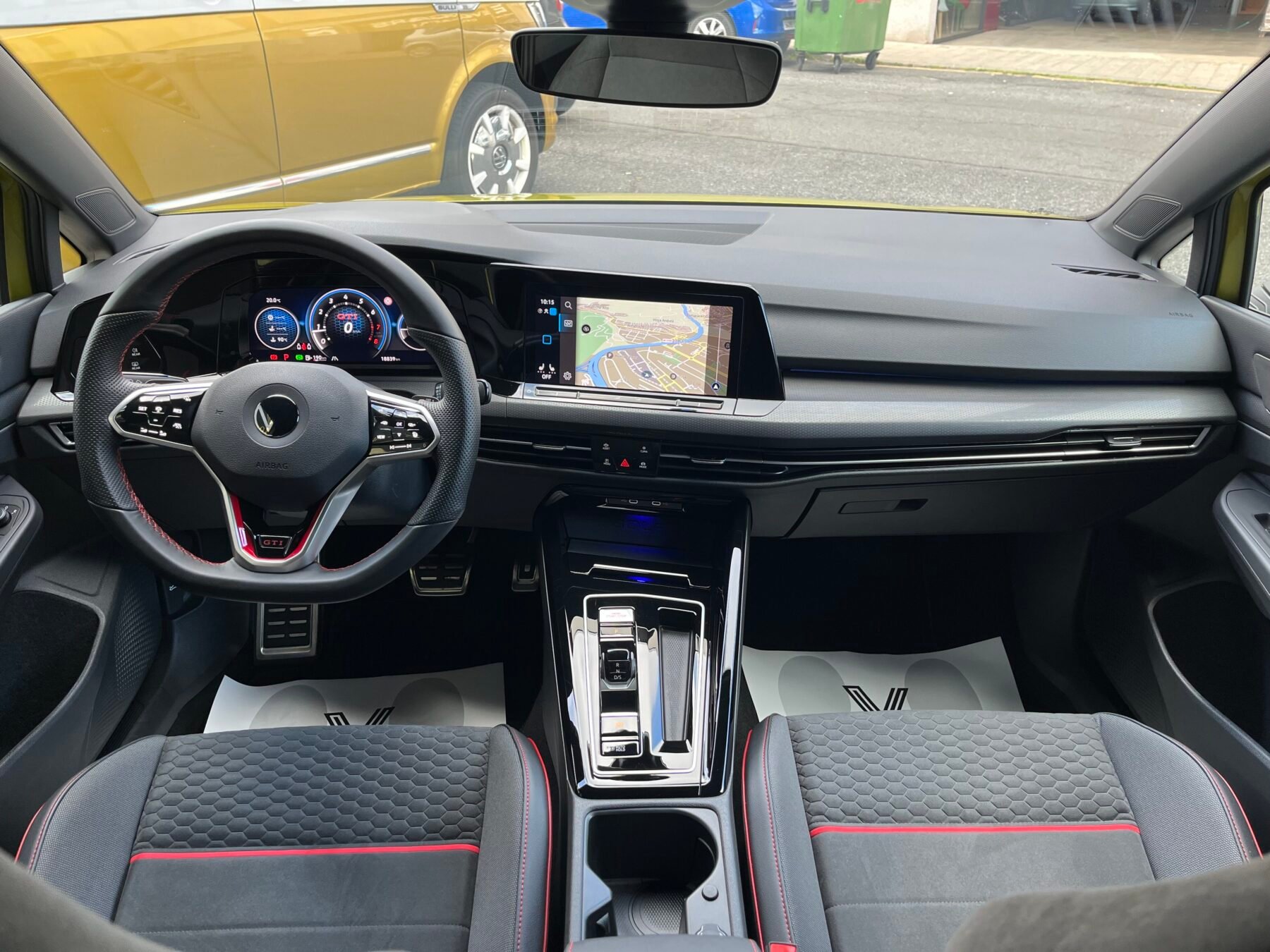 VOLKSWAGEN GOLF GTI CLUBSPORT 