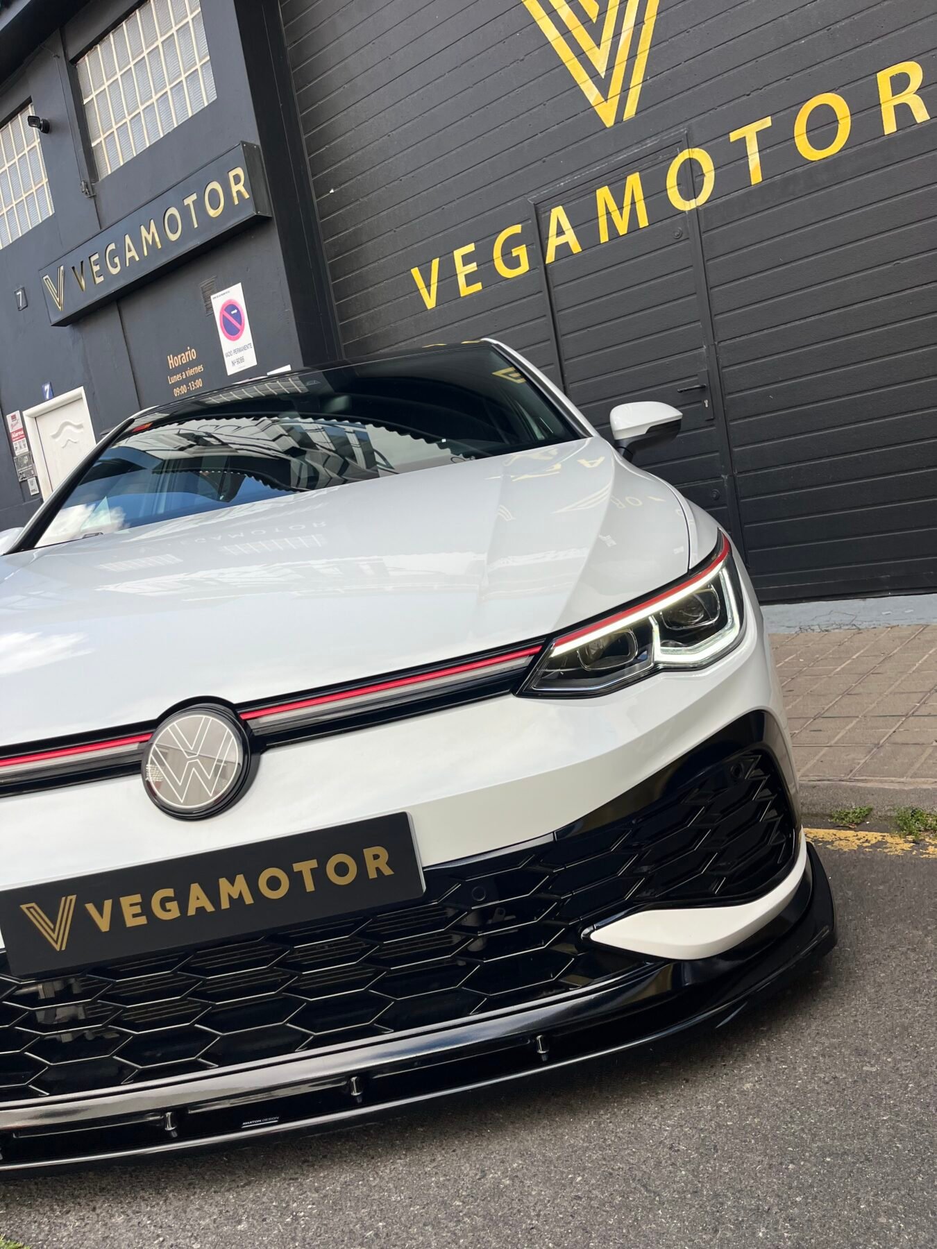 VOLKSWAGEN GOLF GTI CLUBSPORT 